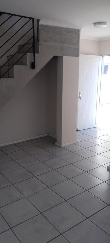 2 Bedroom Property for Sale in De Almeida Western Cape